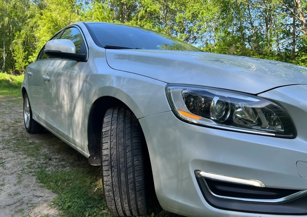 Volvo S60 cena 61500 przebieg: 162000, rok produkcji 2015 z Chorzów małe 254